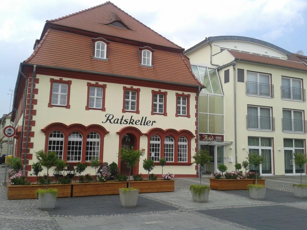 Garni-Hotel Zum Alten Ratskeller 韦茨乔 外观 照片